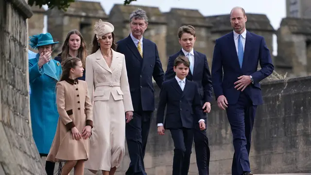 Kate Middleton Tanggalkan Biru untuk Setelan Putih Gading, Kebaktian Paskah Pertama Sejak 2023