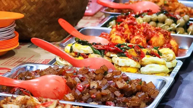Nasi Uduk Ibu Sum (Instagram nasiudukibusum_)