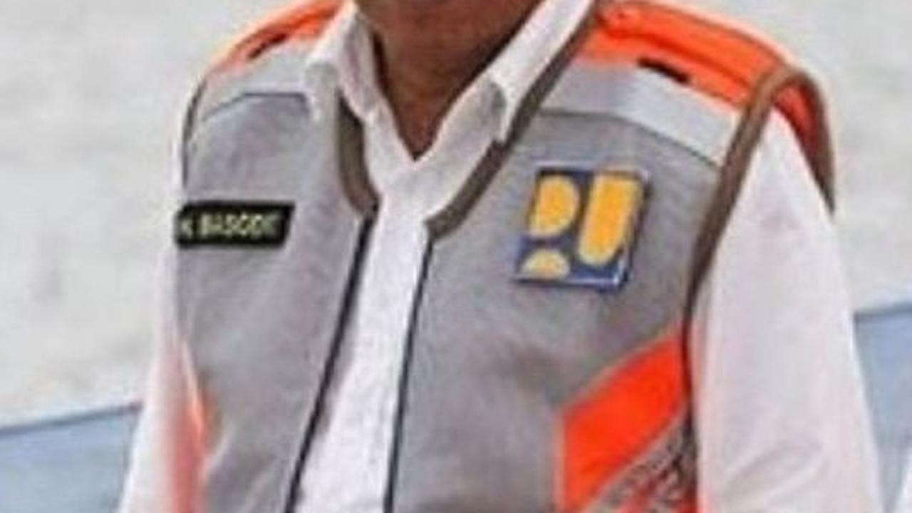 Momen Pak Bas Menangis Saat Bicara Gaji PNS PUPR