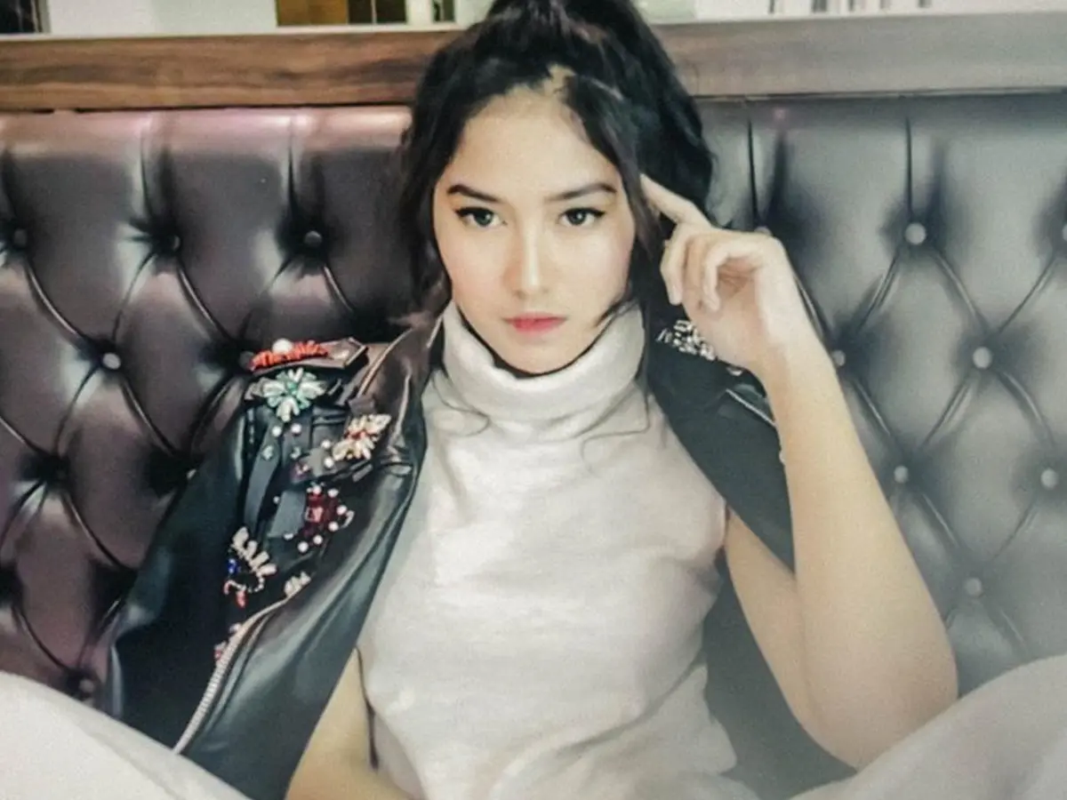 FOTO: Gaya Ochi Rosdiana Jalani Pemotretan Virtual, Curi Perhatian - Photo  Liputan6.com