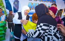 Gubernur Khofifah Pastikan Stok Bahan Pokok Aman dan Harga Terjangkau di Ngawi Melalui Pasar Murah