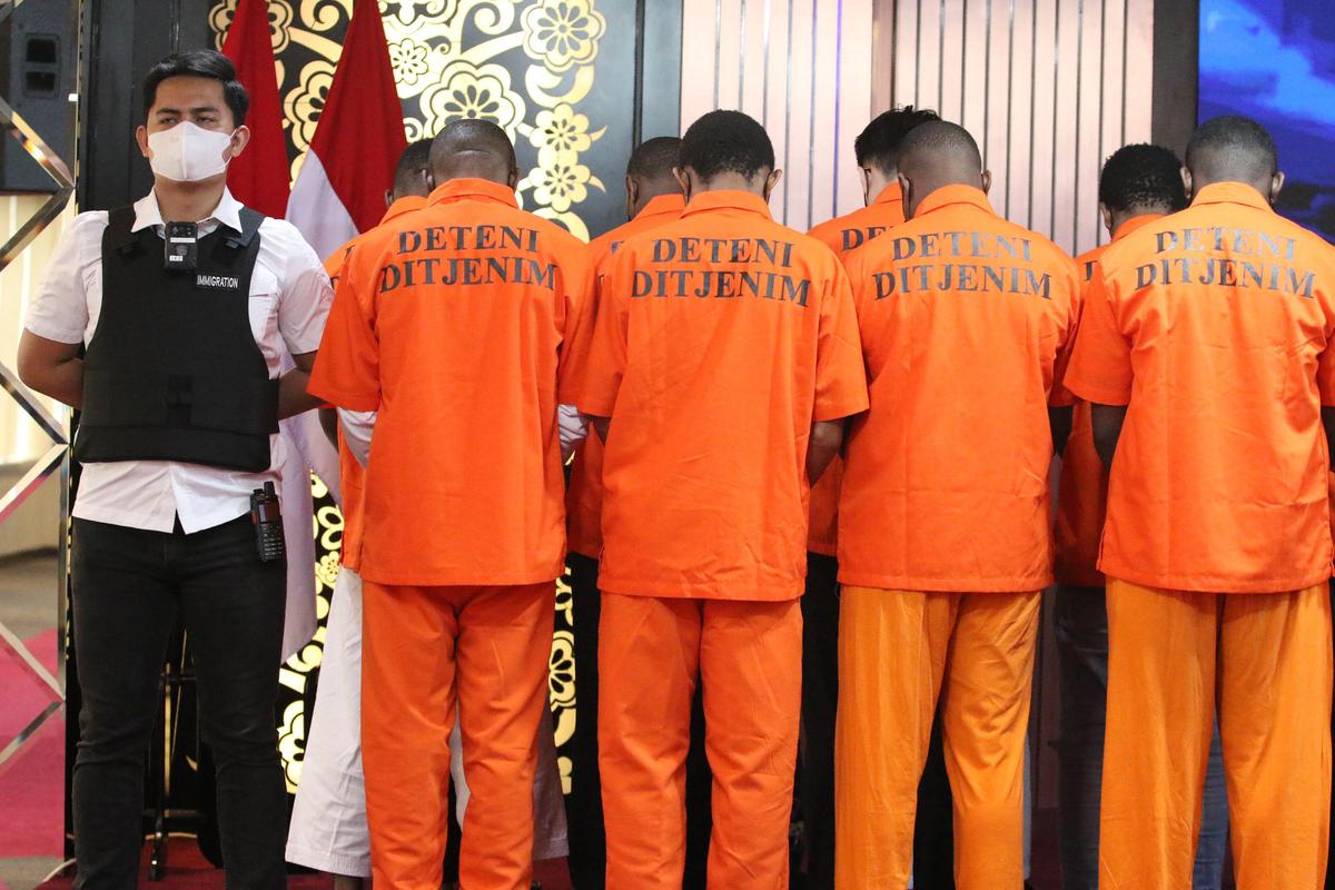 FOTO: Ratusan Warga Negara Asing Terjaring Operasi Wirawaspada 2025