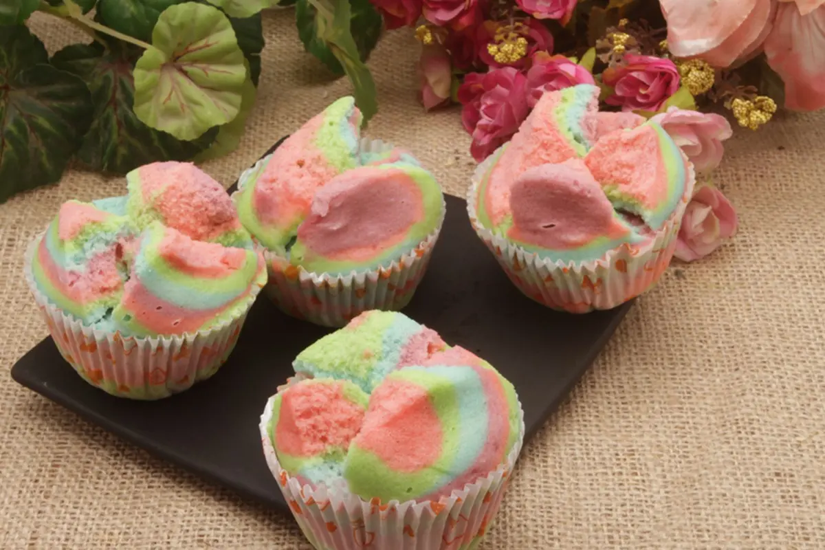 bolu kukus pelangi
