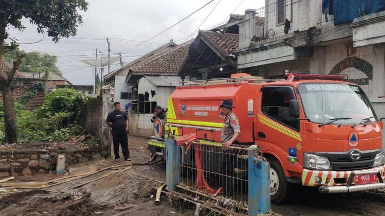 Tim Gabungan Intensifkan Penanganan Banjir Bandang di Cisurupan Garut