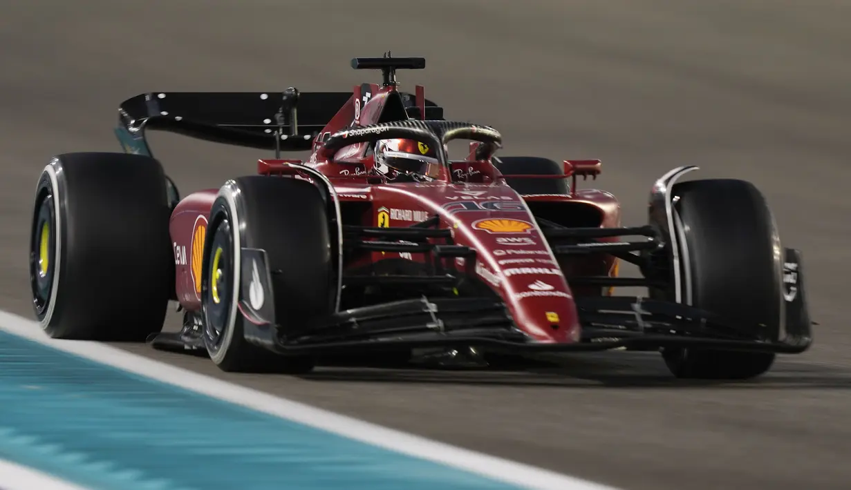 Pebalap asal Monako itu sebelumnya memiliki raihan poin yang sama dengan pebalap Red Bull, Sergio Perez yaitu 290 poin. (AP/Hussein Malla)