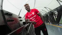 Pemain asing pertama yang didatangkan Persis Solo musim ini akhirnya diumumkan. Sosok amunisi impor baru itu ialah Moussa Sidibe, gelandang serang asal Mali, yang dikontrak hingga Mei 2023. (Bola.com/Dok Persis)