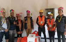 Pelindo Hadirkan Listrik Bersih di Kampung Ausem Papua, Dorong Ekonomi Biru dan Kurangi Emisi Gas Rumah Kaca