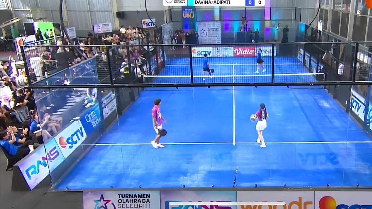 Tanta Ginting dan Adipati Dolken Jadi Rival Seru di Lapangan Padel TOSI Season 4