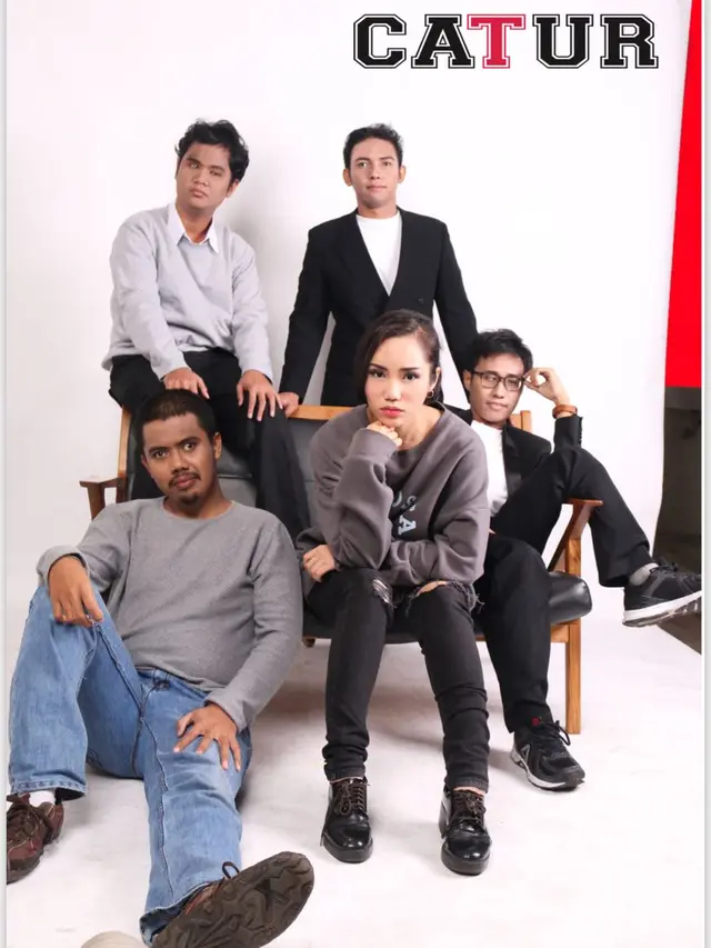 Andini Komalla dan Catur Band