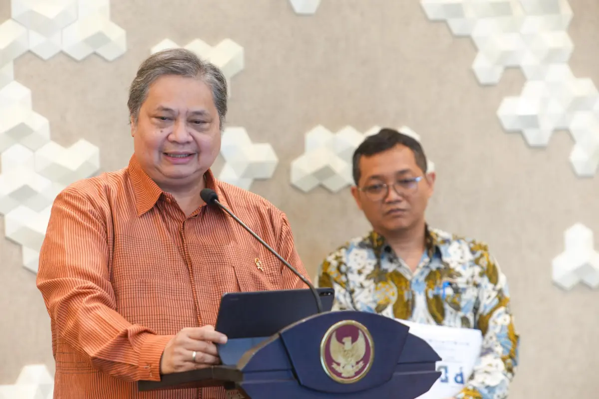 Menko Bidang Perekonomian Airlangga Hartarto dalam Konferensi Pers Produk Domestik Bruto (PDB) Triwulan IV-2024 dan Full Year 2024 di Kantor Kemenko Perekonomian, Rabu (5/2/2025). (Foto: ekon.go.id)