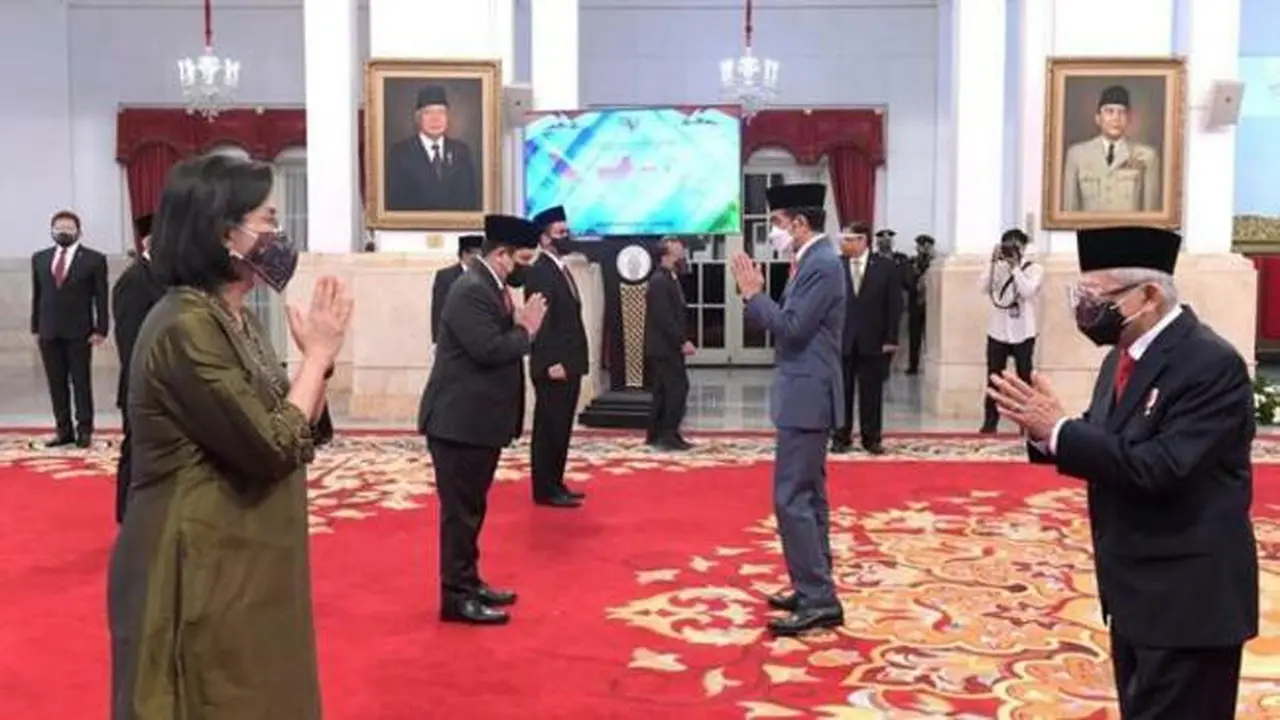 Acara pelantikan dan pengambilan sumpah jabatan Anggota Dewan Pengawas Lembaga Pengelola Investasi (LPI) di Istana Negara Jakarta, Rabu (27/1/2021). (Biro Pers Sekretariat Presiden)