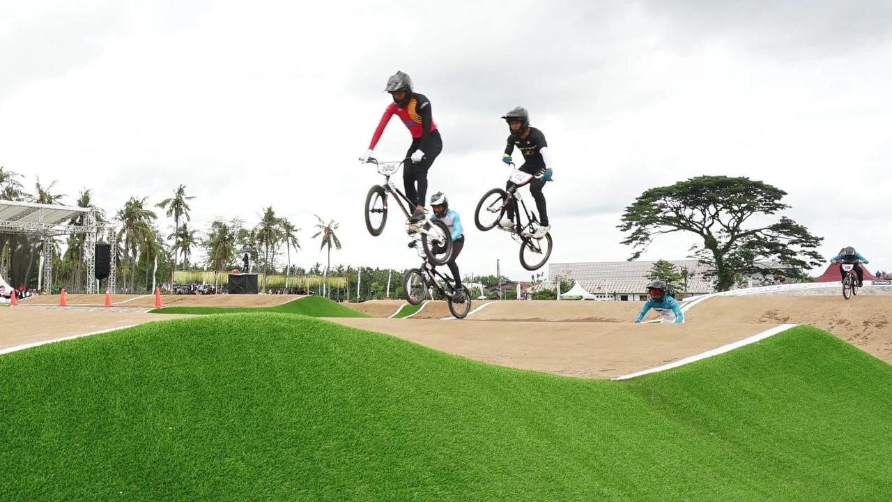 Sirkuit BMX Muncar Banyuwangi merupakan sirkuit supercross berstandar Olimpiade yang pertama di Asia Tenggara.