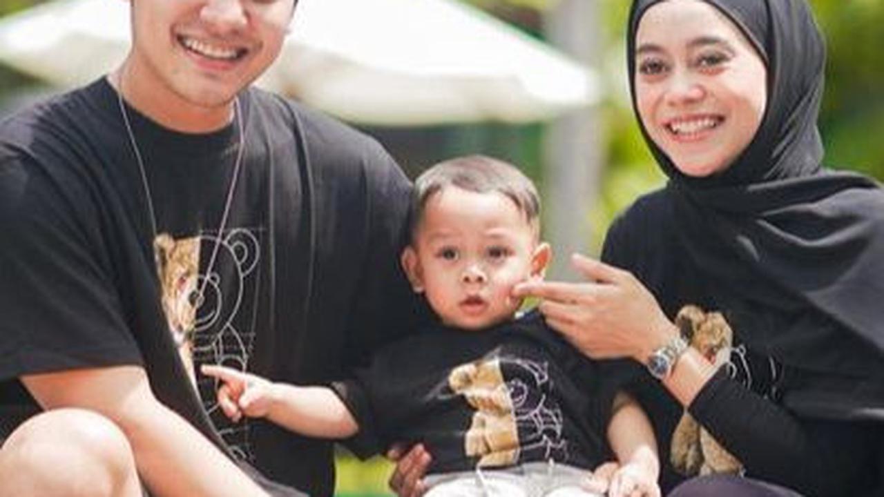 Lucu! Gaya Baby L Anak Lesti Kejora dan Rizky Billar di Depan Kamera, Pose 'Mata Genit' Bikin Iis Dahlia Tertawa