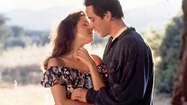 10 Adegan Ciuman Terbaik di Film Hollywood