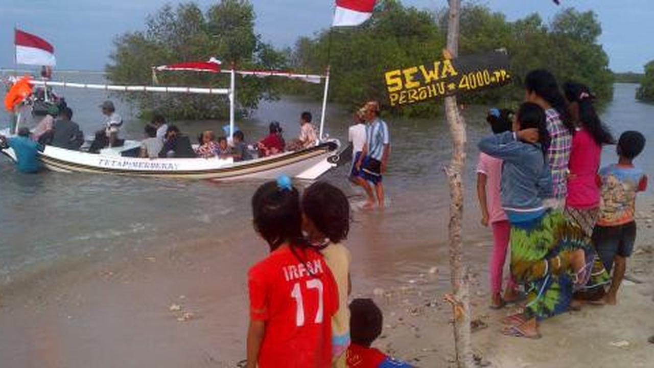 Munculnya pulau aneh di Madura membawa berkah bagi nelayan