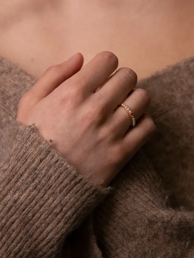 5 Model Cincin Emas Terbaru 2025, Cocok untuk Lamaran