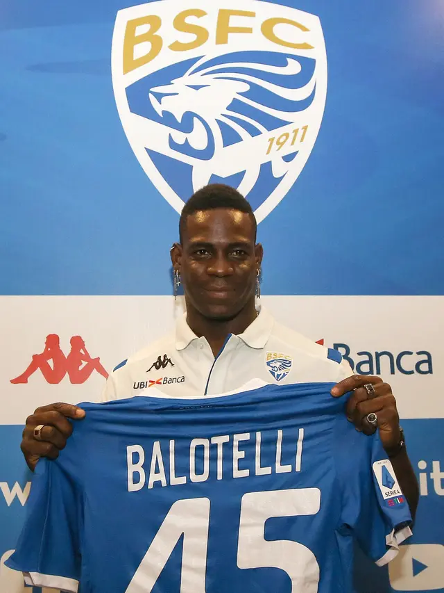 Mario Balotelli Resmi Diperkenalkan Brescia