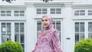 Ibu dua anak itu sukses jadi pusat perhatian dengan tampil menawan ala princess di hari bahagianya [@_irishbella_]