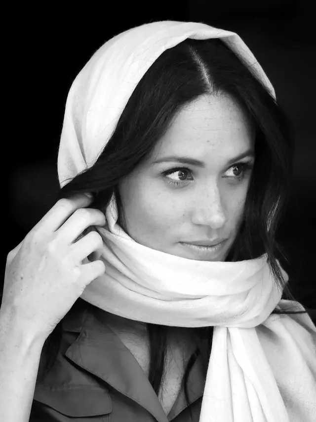 Meghan Markle saat mengunjung masjid Auwal di Afrika Selatan