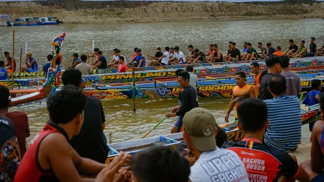 Pengunjung Padati Lokasi Festival Pacu Jalur 2025 Sejak Sehari Sebelum Pembukaan
