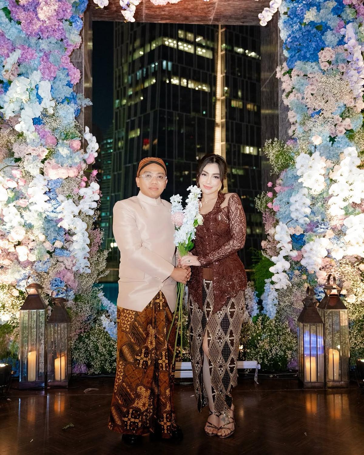 Inspirasi Model Kebaya Modern ala Celine Evangelista, Padukan Kecantikan Adat dan Pesona Bidadari