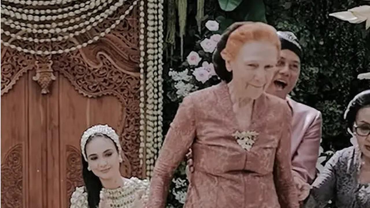 Potret Ayu Ibu Luna Maya Saat Siraman Sang Putri di Usia 79 Tahun, Jadi Perempuan Jawa dengan Wajah Bule