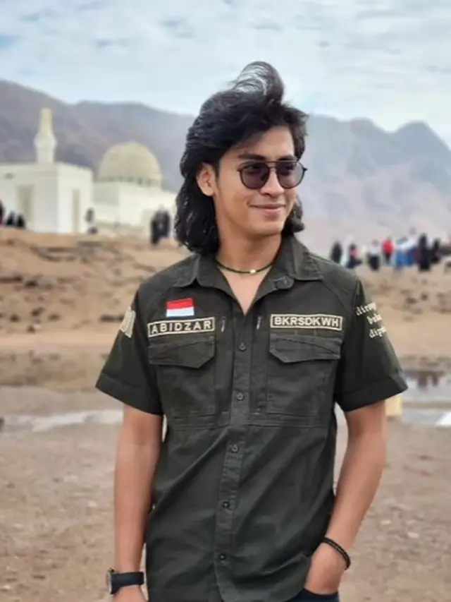 Abidzar di tanah suci (Instagram/_ummi_pipik)