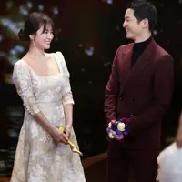Soong Joong Ki dan Song Hye Kyo akan menikah pada 31 Oktober 2017 mendatang. Konsep pernikahan yang terbilang mewah itu akan digelar di Shilla Hotel, Korea. (Instagram/pae_kikyo_sscp)