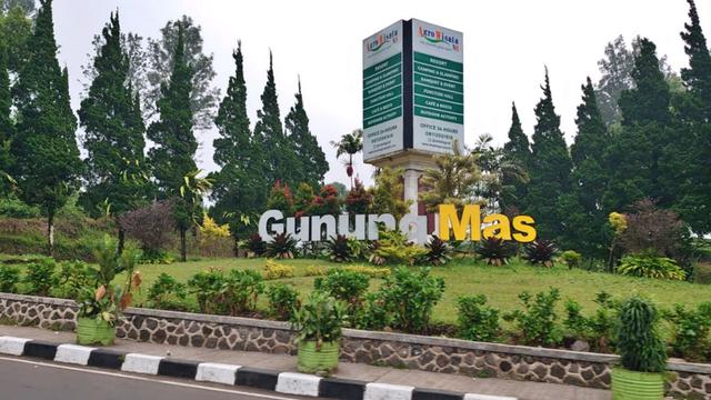 13. Gunung Mas Bogor