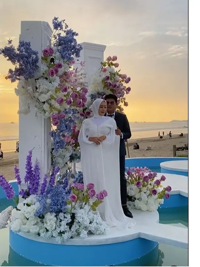 7 Momen Foto Prewedding Andika Kangen Band dan Ayu Kartika, Romantis di Pantai