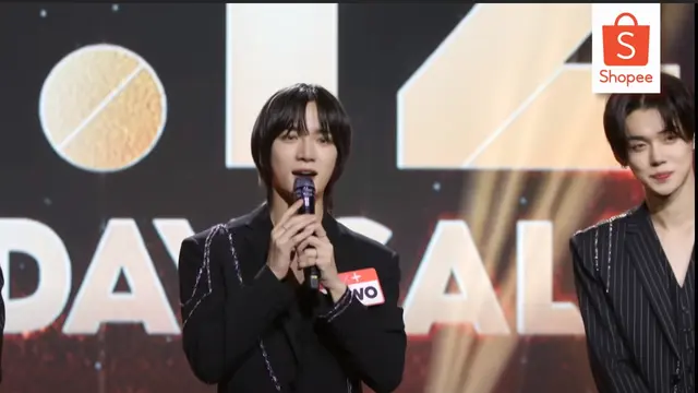 Member TXT Beomgyu dan Yeonjun di acara Shopee 12.12 TV Show.
