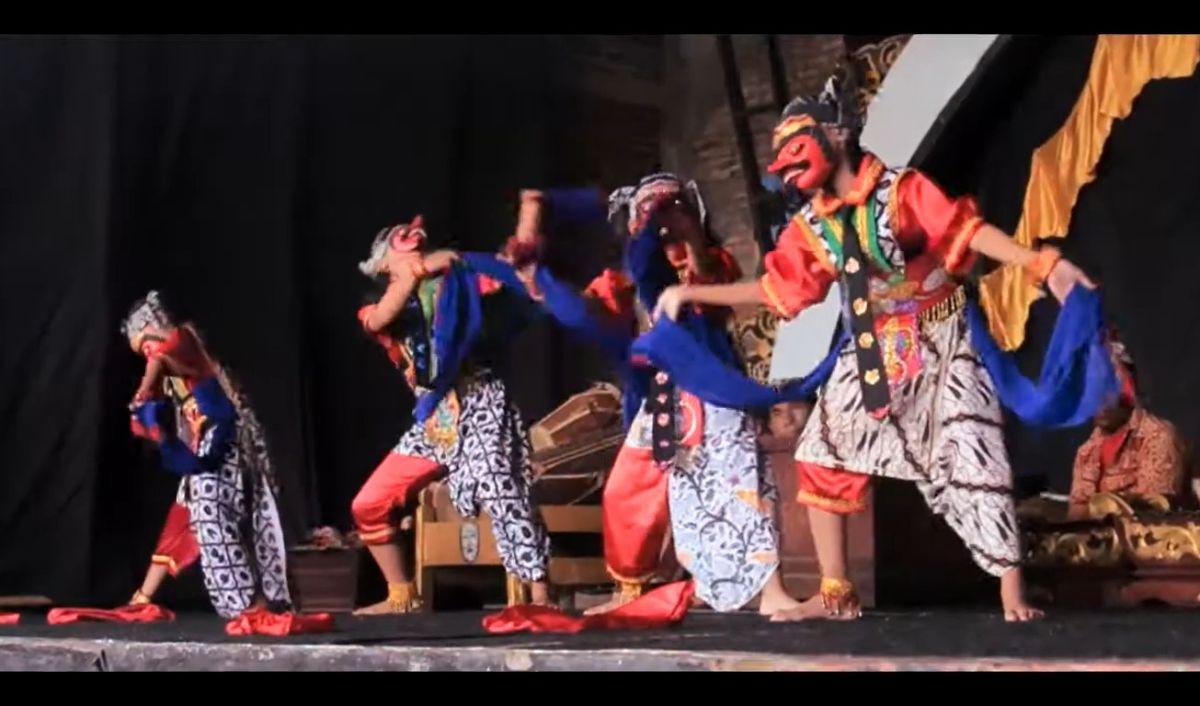 Perbedaan dengan Tari Topeng Cirebon