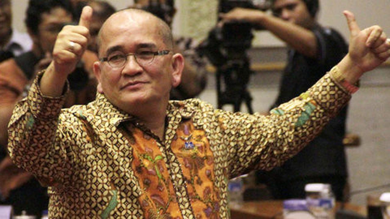 Ruhut soal revisi UU KPK: Harusnya Jokowi gerah dengan Wapres JK
