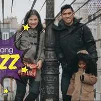 Momen kemesraan Dian Sastrowardoyo dan Maulana Indraguna