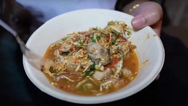 Oyster Salad dengan Bumbu Khas Thailand Jadi Jajanan Favorit Sisca Kohl
