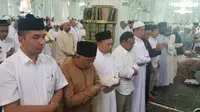 Zulkifli Hasan Doakan korban teror bom Riau dan Surabaya saat menunaikan ibadah umrah. (Istimewa)