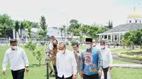 Gubernur Jawa Barat, Ridwan Kamil, bersama Gubernur Sumut, Edy Rahmayadi, saat berada di Medan