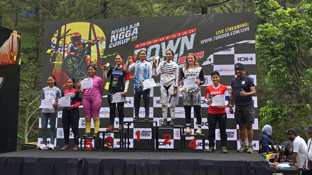 Ayu Triya Andriana Kunci Gelar Juara Elite 76 Indonesian Downhill 2024