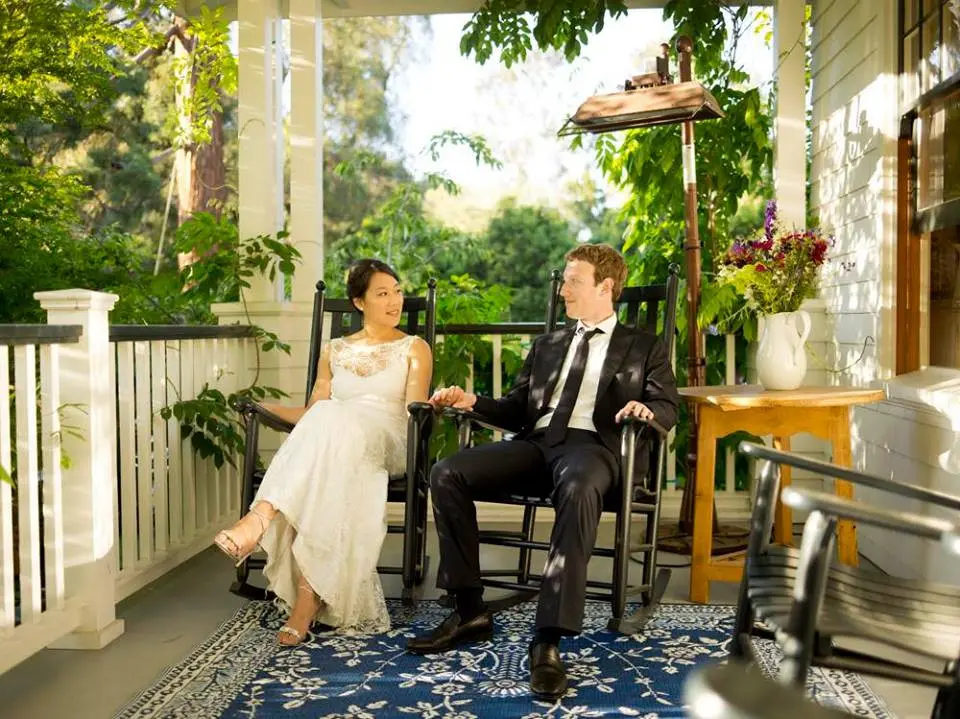 Foto yang diunggah Mark Zuckerberg pada ultah pernikahannya yang kelima dengan Priscilla Chan (Sumber: Facebook Mark Zuckerberg)