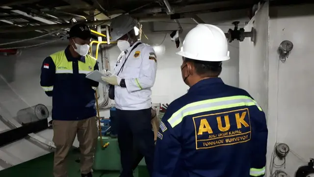 Direktorat Jenderal Perhubungan Laut Kementerian Perhubungan melakukan pengecekan kesiapan kapal laut di Pelabuhan Ambon. (Dok Kemenhub)