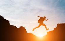 Terlalu Banyak Konsumsi Konten Self-Development? Ini Bahaya yang Mungkin Mengintai!