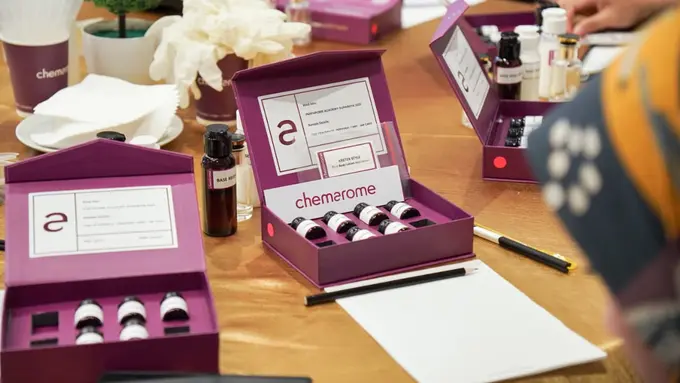 Rahasia Sukses: Tips Memulai Bisnis Parfum Lokal, Ternyata Ini Teori Racikan Dasarnya!