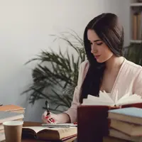 Tantangan perempuan di dunia pendidikan. (Foto: Freepik/Racool_studio)