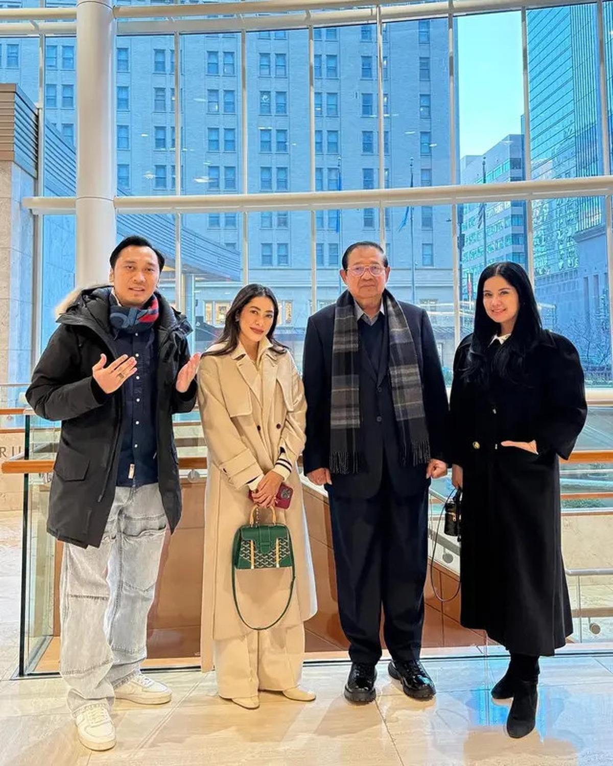 Gaya Elegan Menantu SBY di Amerika Serikat, Annisa Pohan Jinjing Tas Rp39 Juta-an dan Aliya Rajasa Tampil dengan Tas Rp140 Juta-an