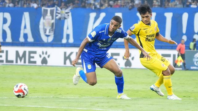 Persib Bandung vs Semen Padang