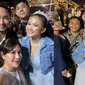 6 Momen Pesta Pernikahan Adinda Azani, Kompak Pakai Jaket Jeans (Sumber: Instagram/dindazani)