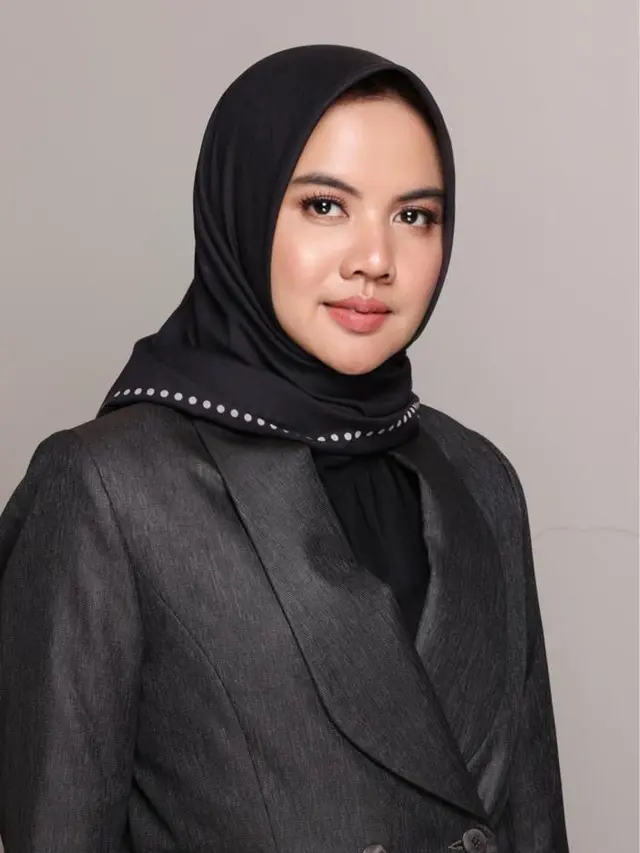MUA Indah Aini