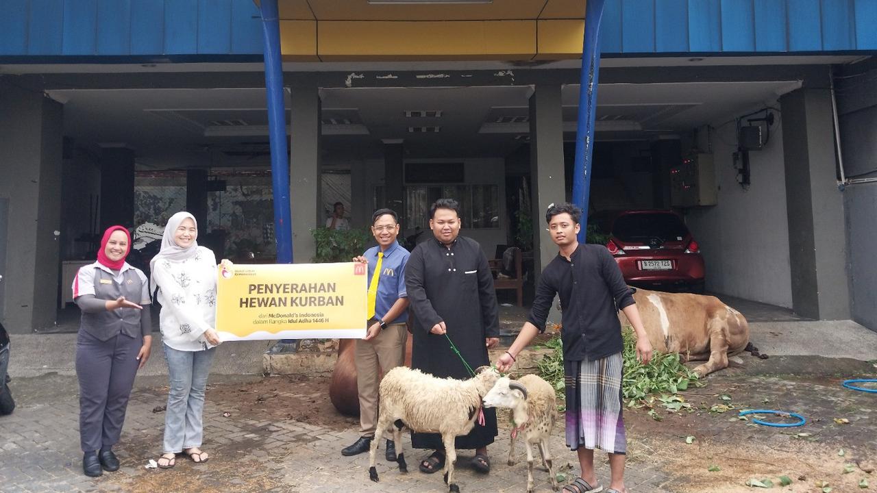 McDonald’s Indonesia Salurkan 76 Hewan Kurban ke 40 Wilayah di Indonesia