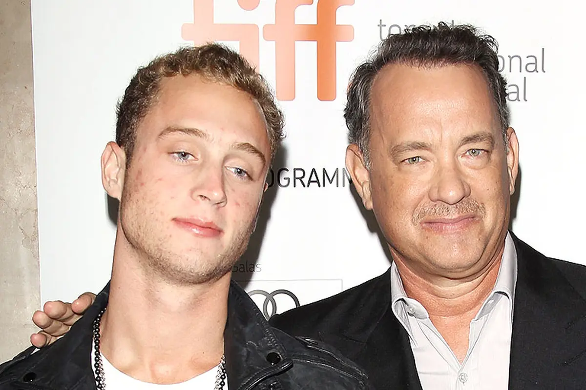 [Bintang] Tom dan Chet Hanks