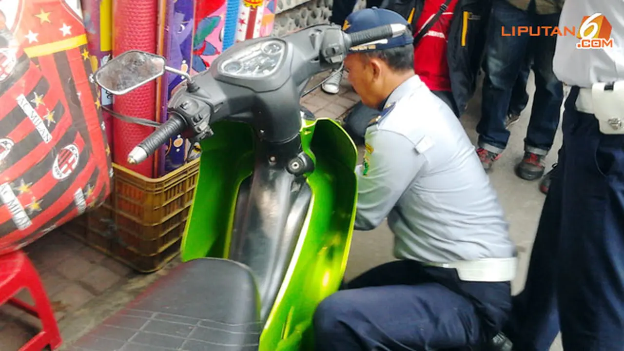 parkir-liar-130923b.jpg
